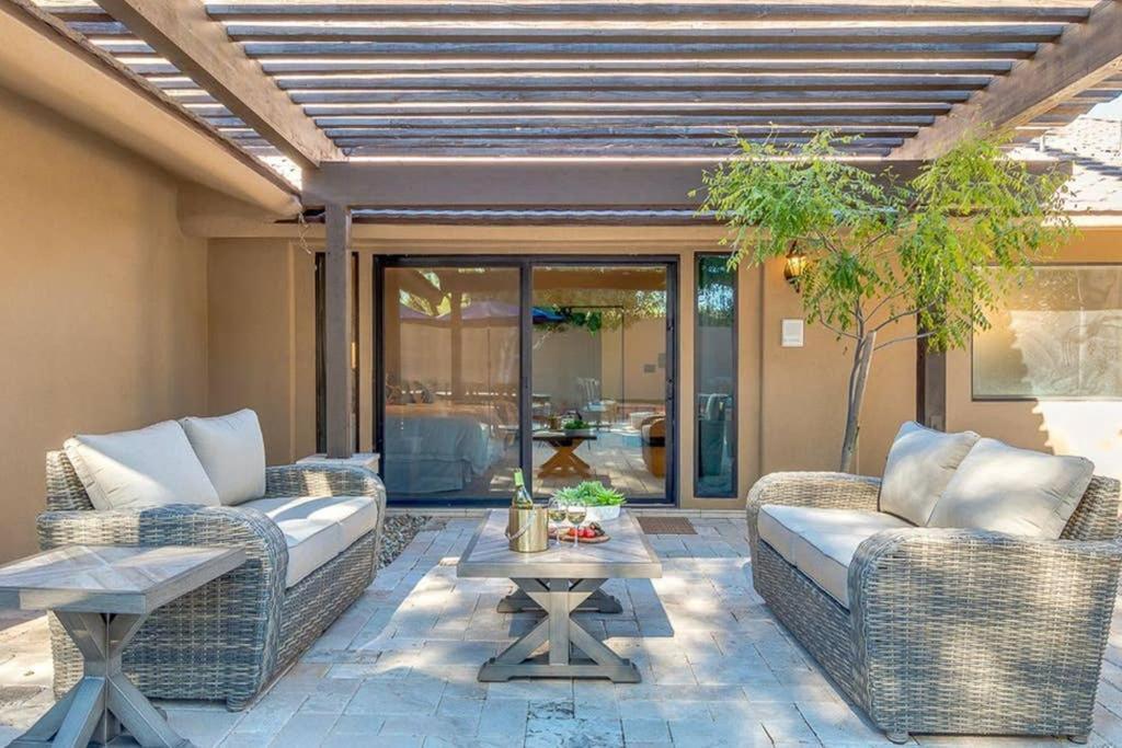 Estate Style Oasis 6bdrm, 5.5 Bath Heated Pool With Misters Pousada Scottsdale
