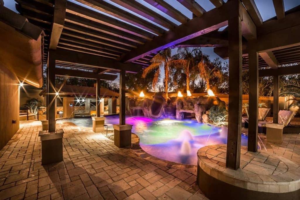 Estate Style Oasis 6bdrm, 5.5 Bath Heated Pool With Misters Pousada *