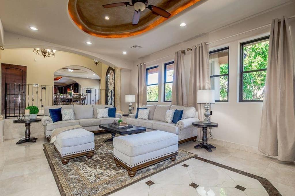 Estate Style Oasis 6bdrm, 5.5 Bath Heated Pool With Misters Pousada Scottsdale