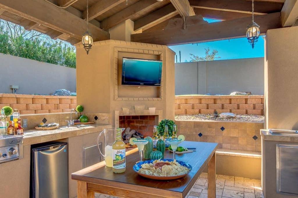 Estate Style Oasis 6bdrm, 5.5 Bath Heated Pool With Misters Pousada
